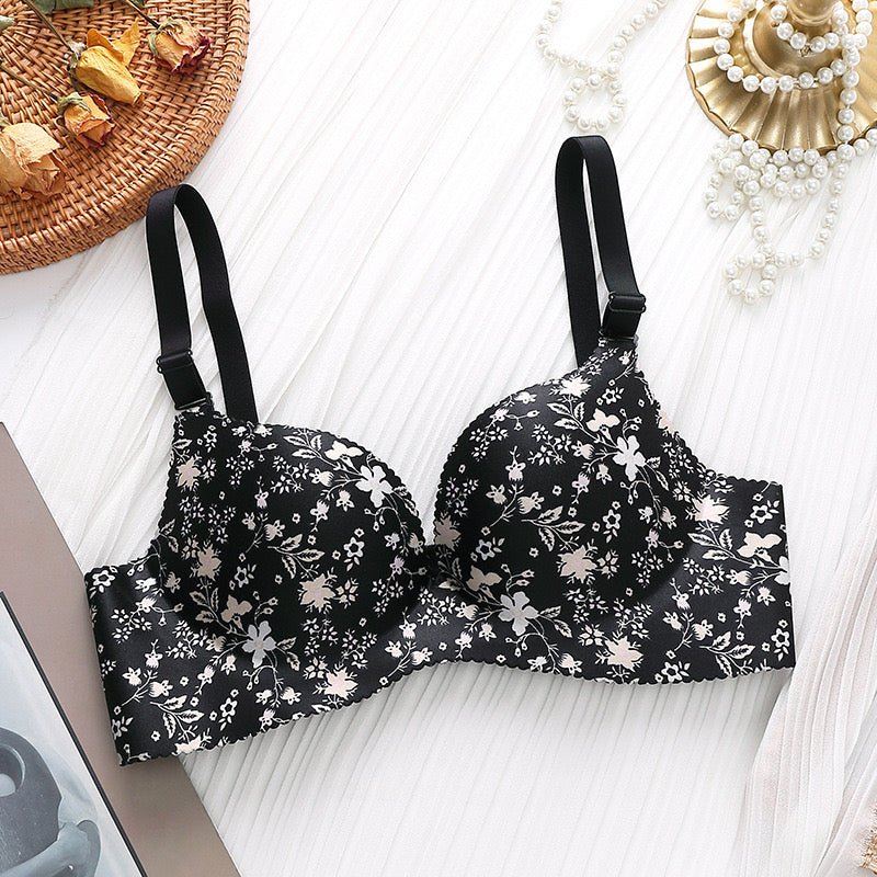 5 Pieces/ 3 Pieces Flower Print Seamless and Wireless Push Up Bra